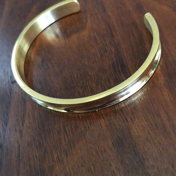 Cuff Elastic Ponytail Holder Bracelet in Goldtone - Picture 6 of 11